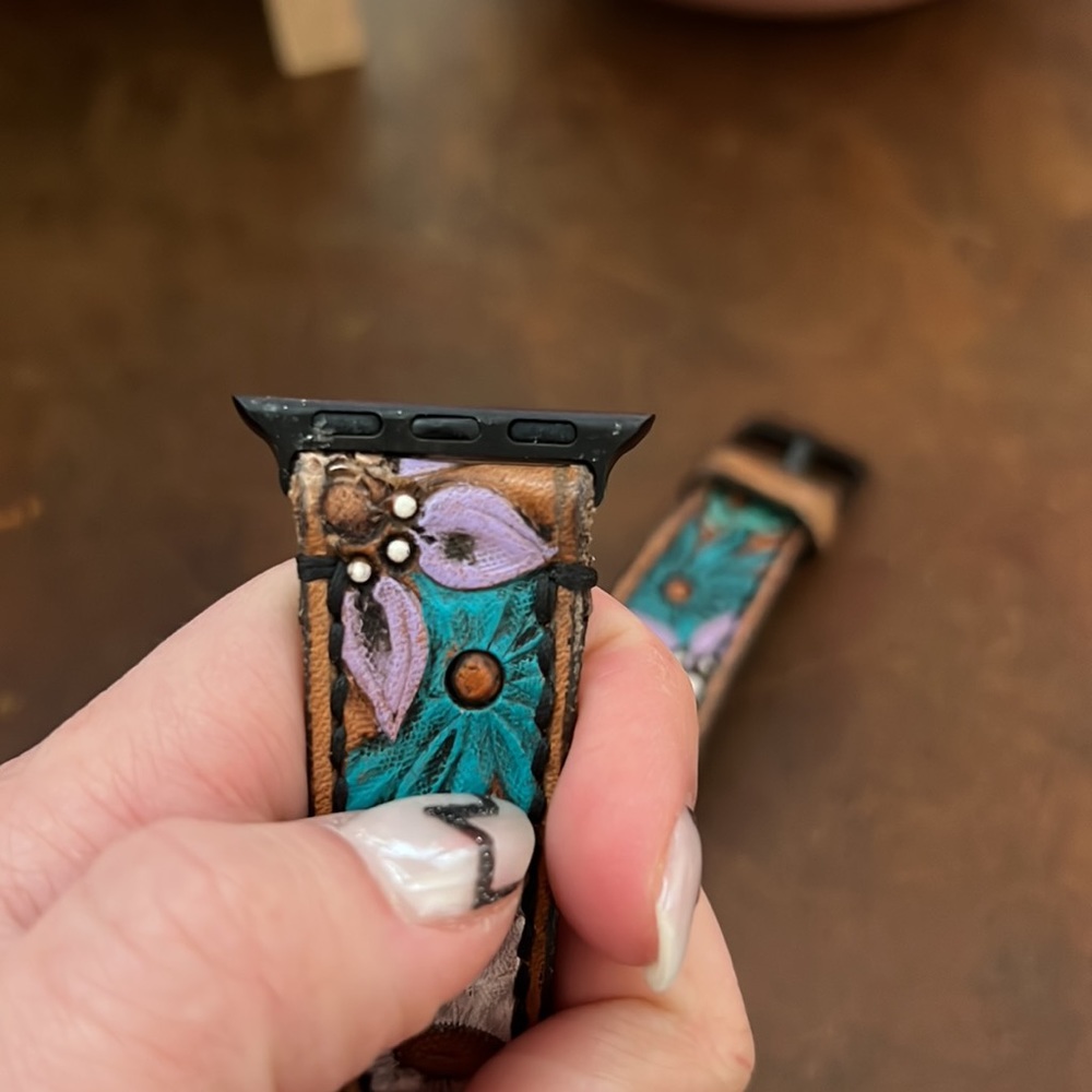 Tooled Leather Watchband. Floral. As is. Gently used. Apple I watch. 38/40mm - Picture 4 of 5